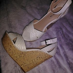 White wedges
